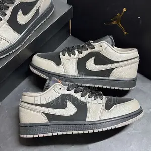 Nike Jordan 1 Sunder Sunrise Sneakers in Different T Styles , Swipe >>