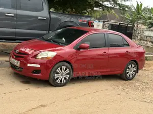 Toyota Yaris 2010 Red
