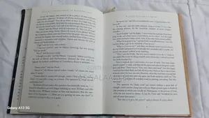 Alice's Adventures in Wonderland (Lewis Carrol)