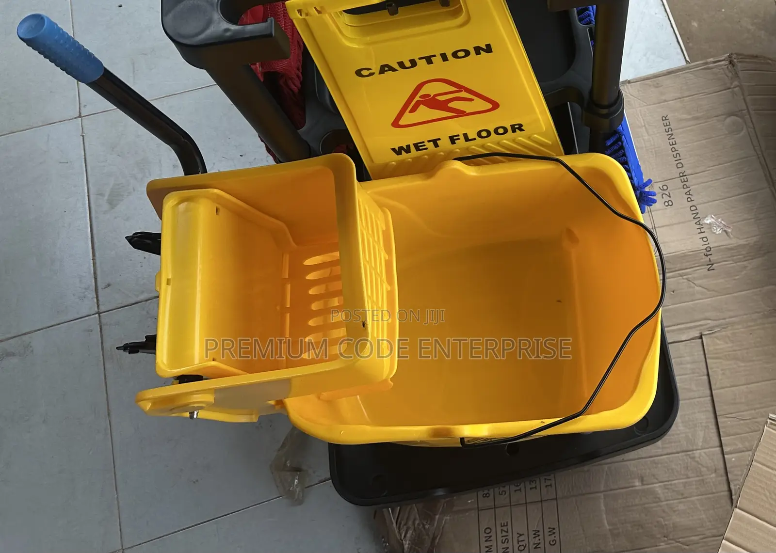 32 Liter Industrial Mop Bucket, Yellow