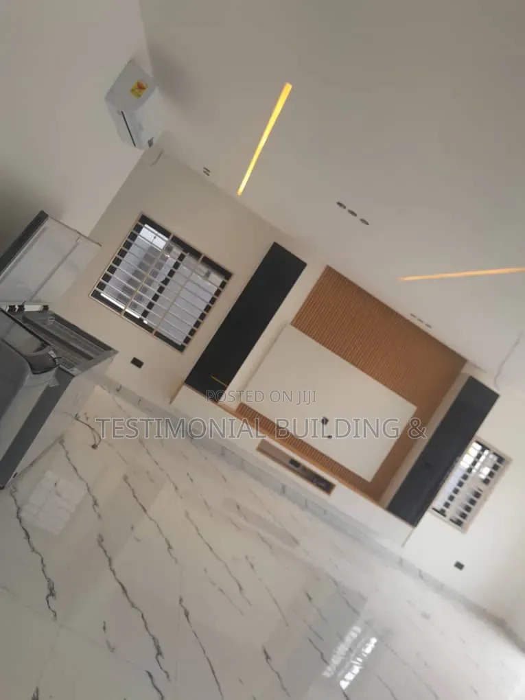 4bdrm House in Testimonial Building, Ghana Flag for sale