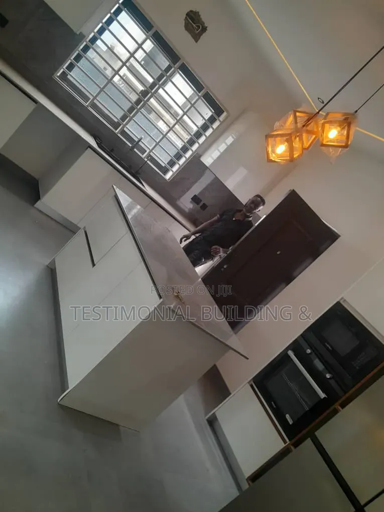 4bdrm House in Testimonial Building, Ghana Flag for sale