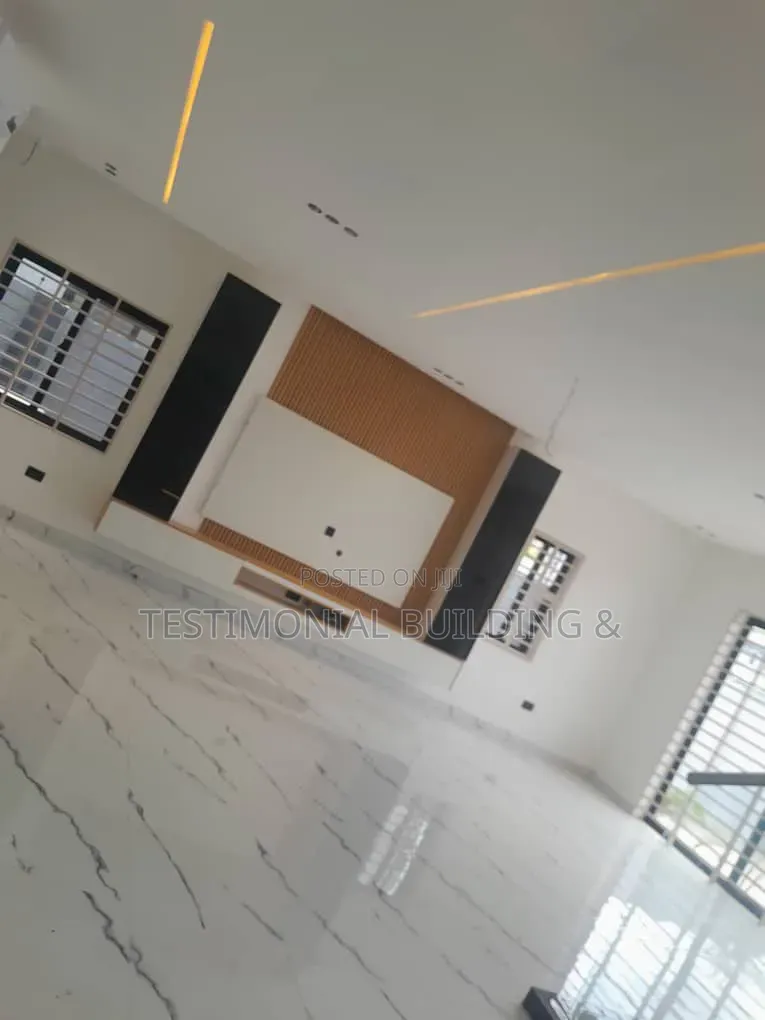 4bdrm House in Testimonial Building, Ghana Flag for sale