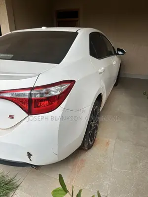 Toyota Corolla S Premium 4dr Sedan (1.8L 4cyl CVT) 2016 White