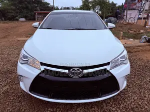 Toyota Camry 2017 White