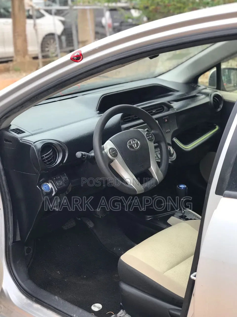 Toyota Aqua 2014 Silver