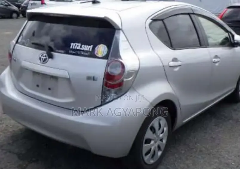 Toyota Aqua 2014 Silver