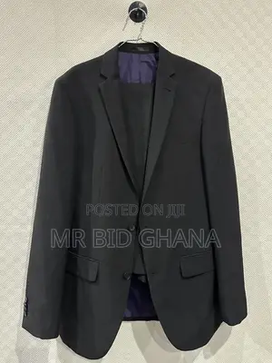 Taylor Wright Black 2-Piece Suit 36L Tailored Fit