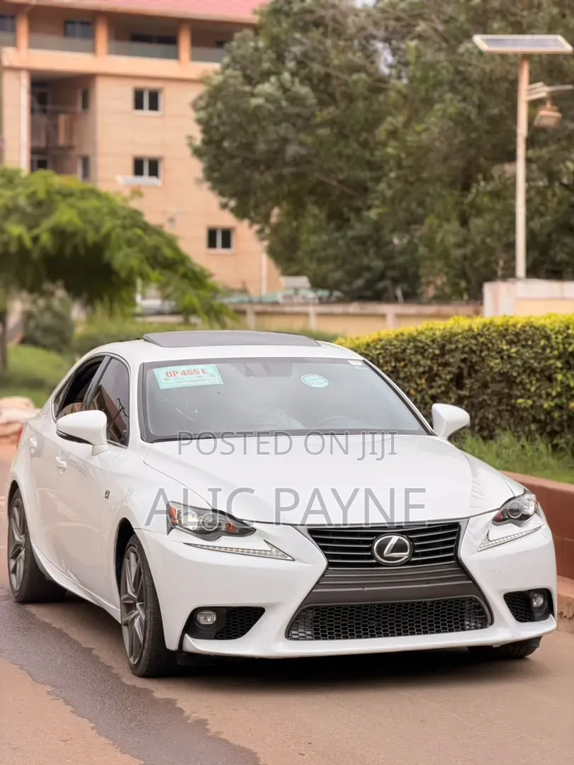 Lexus IS 300 AWD 2016 White