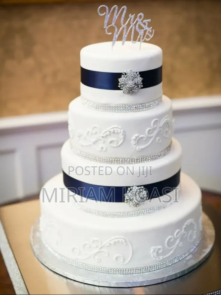 Mr & Mrs 4 Layers Wedding Cake