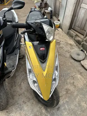 Kymco Xciting 2022 White