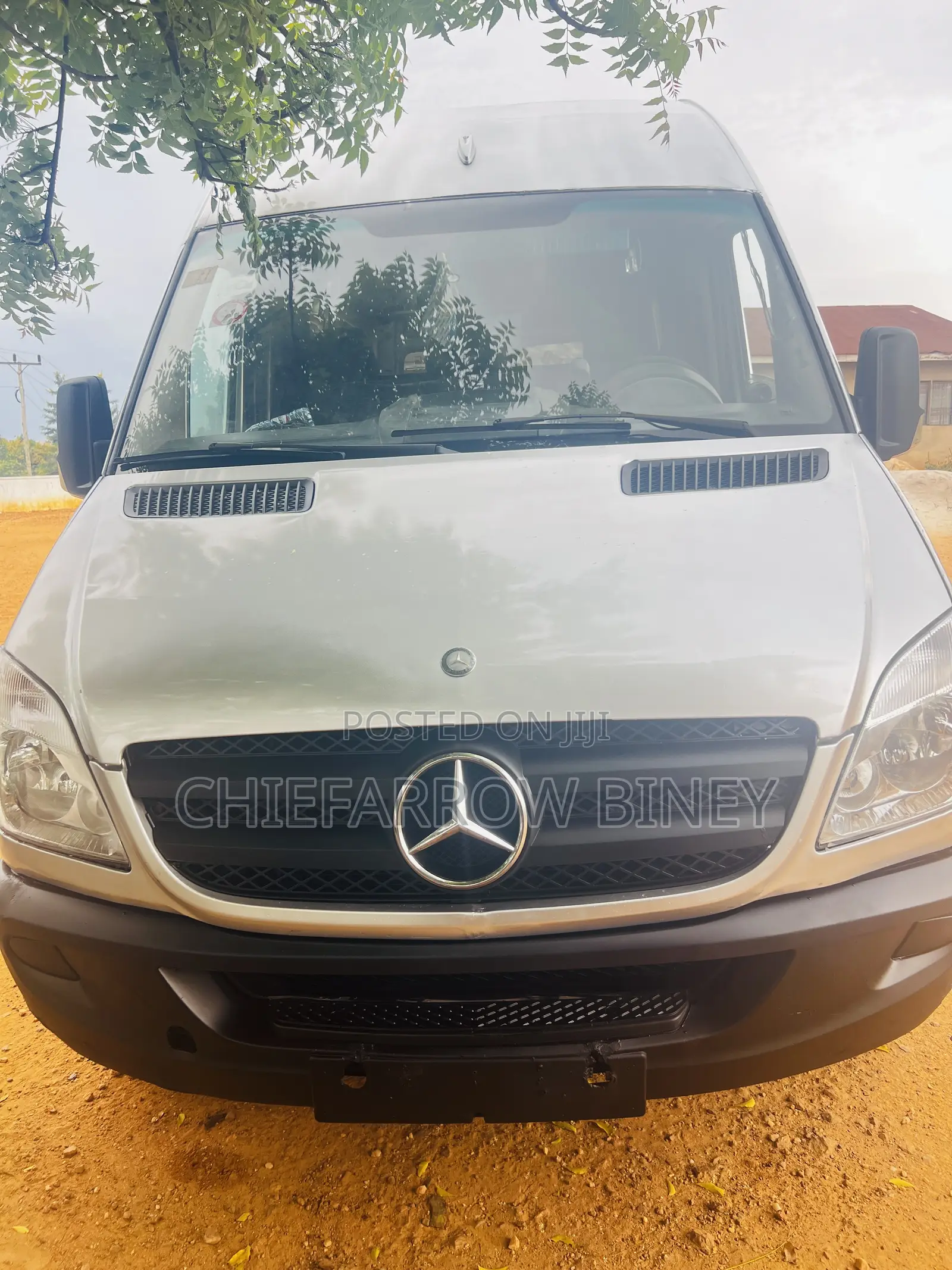 Mercedes-Benz Sprinter 2012