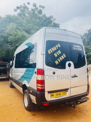 Mercedes-Benz Sprinter 2012