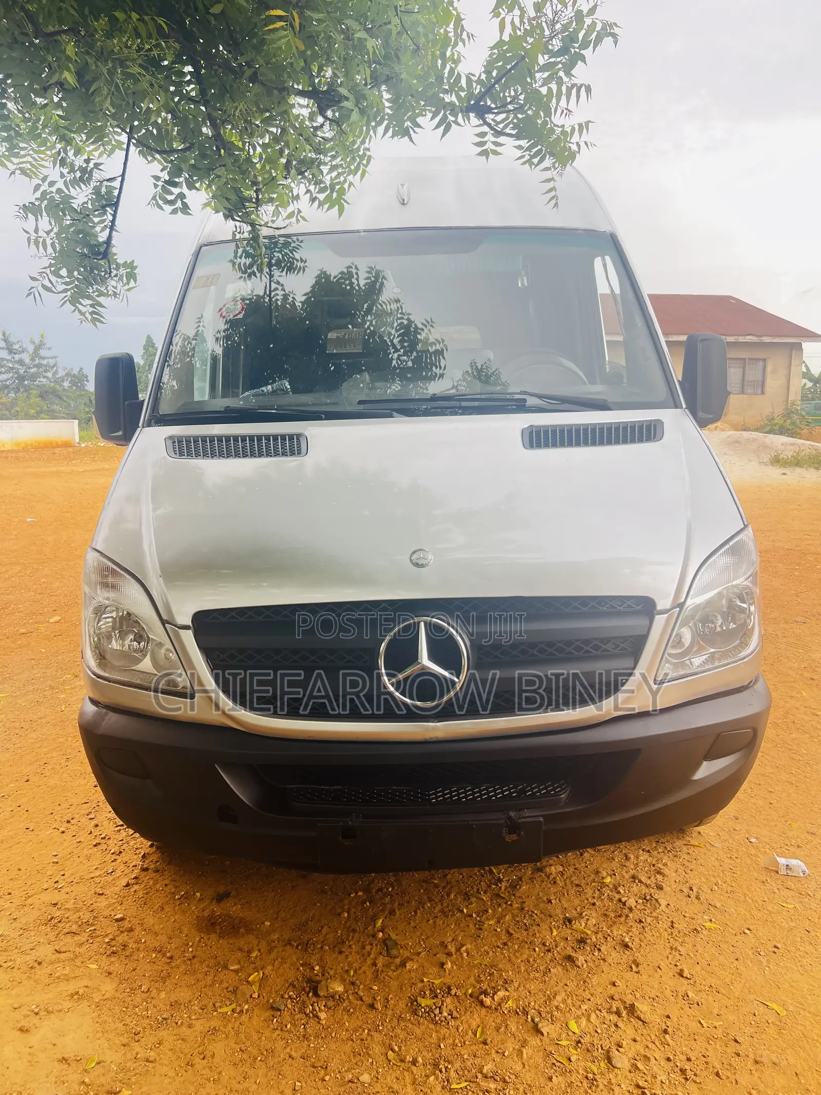 Mercedes-Benz Sprinter 2012