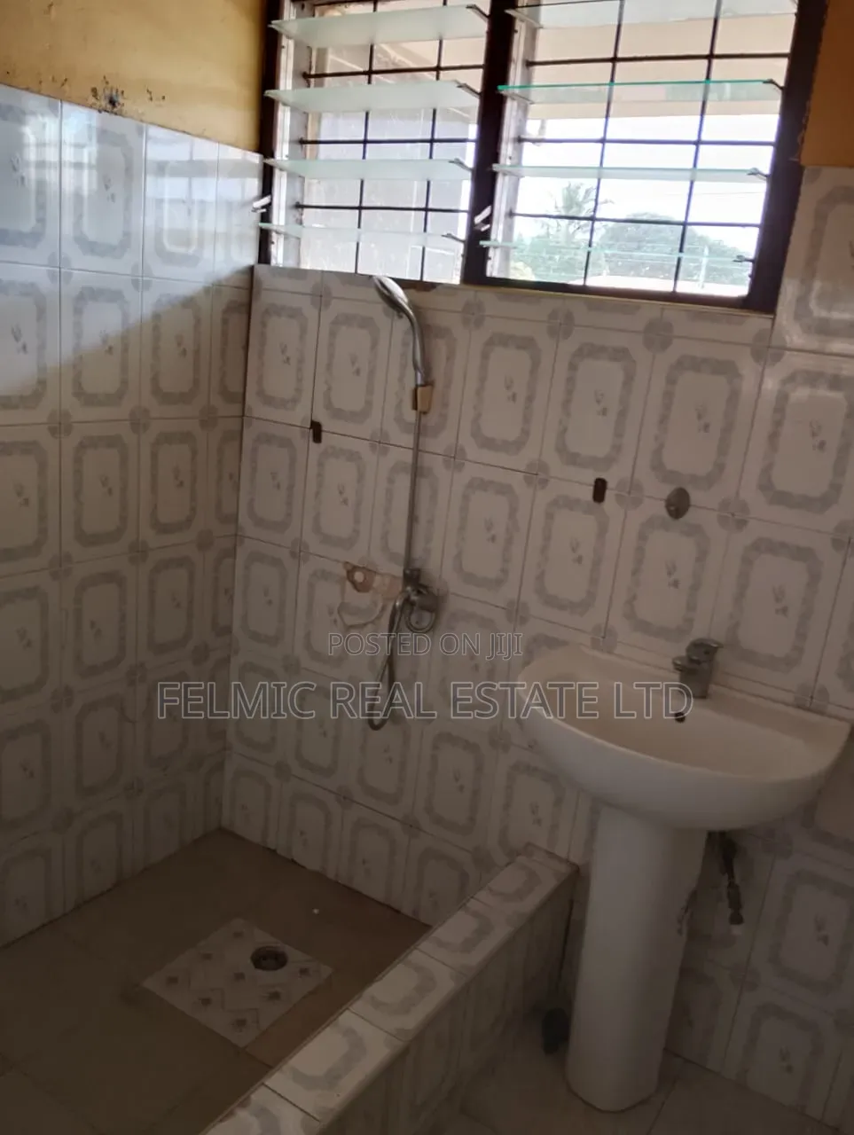 3bdrm Apartment in Felmic Real Estate, Ofankor for rent