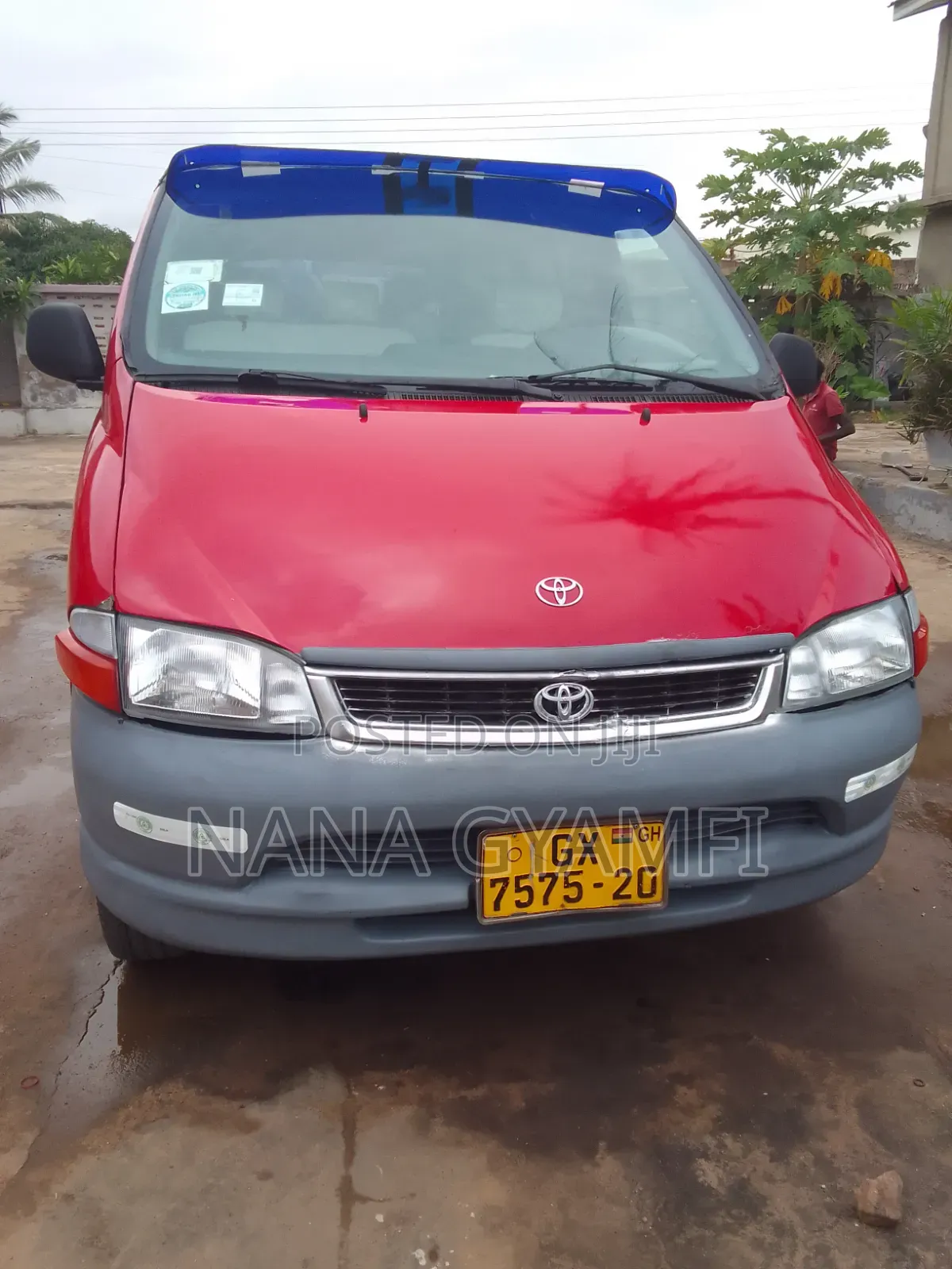 Toyota HiAce 2008 Red
