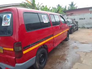 Toyota HiAce 2008 Red
