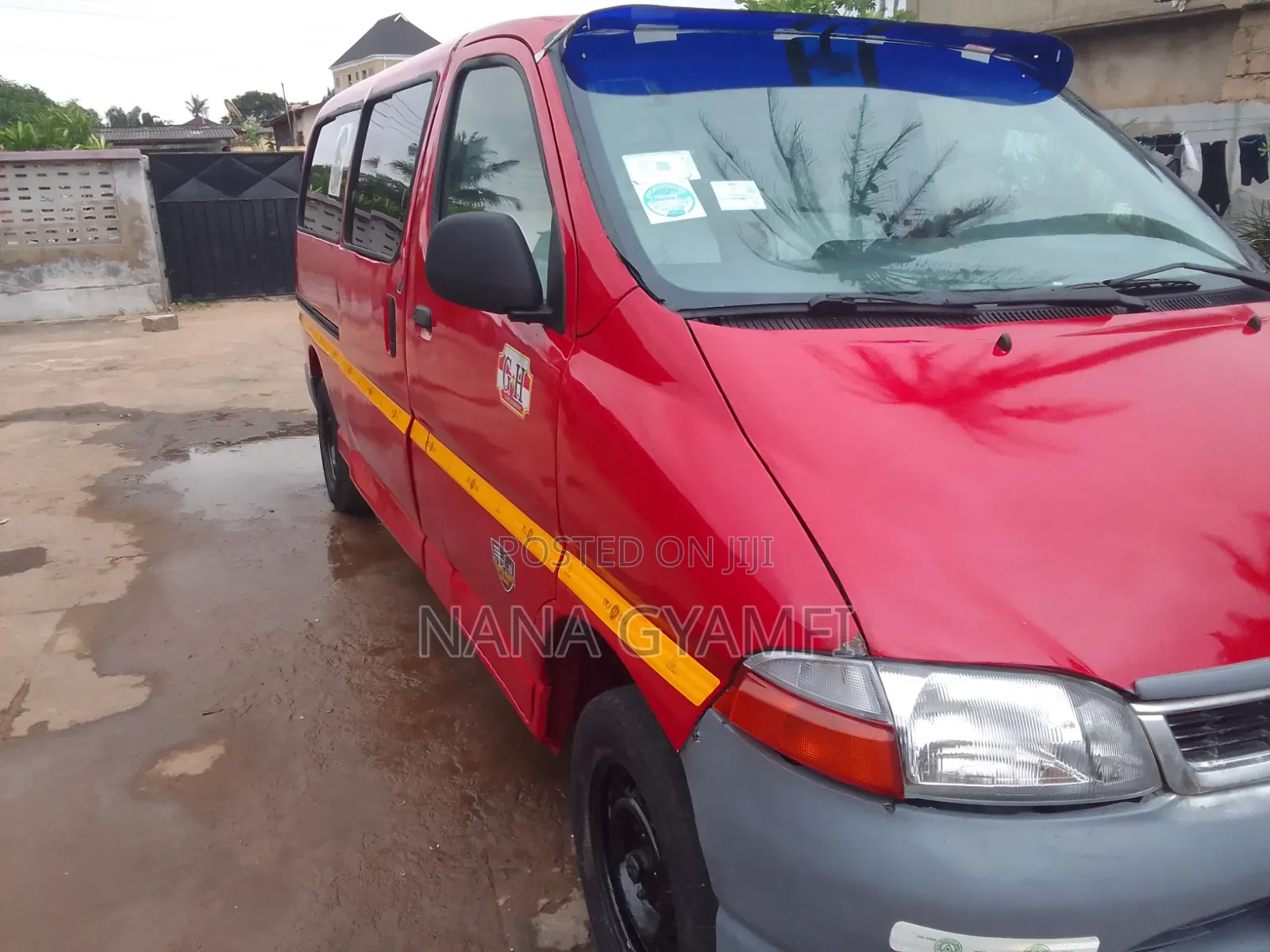 Toyota HiAce 2008 Red