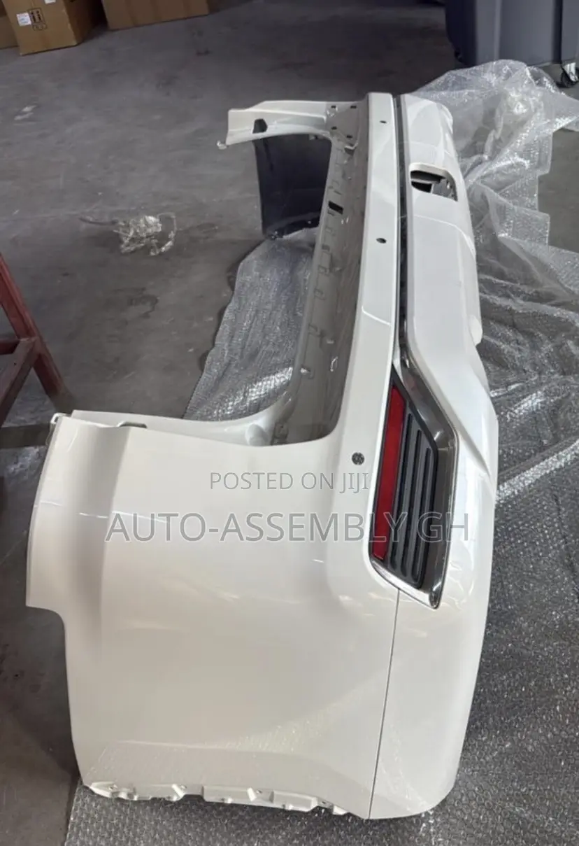 Toyota Land Cruiser 300 Back Bumper