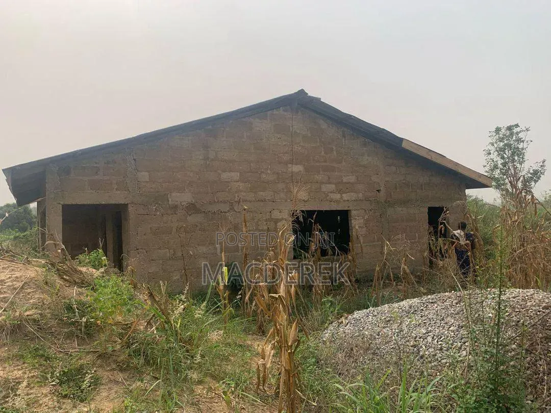 2bdrm House in White House, Amasaman for sale
