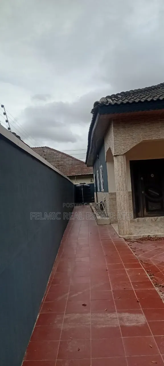 3bdrm House in Felmic Real Estate, Amasaman for rent