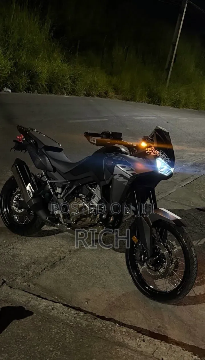 Honda 2024 Black