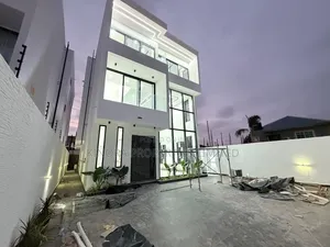 4bdrm Duplex in School Junction for sale
