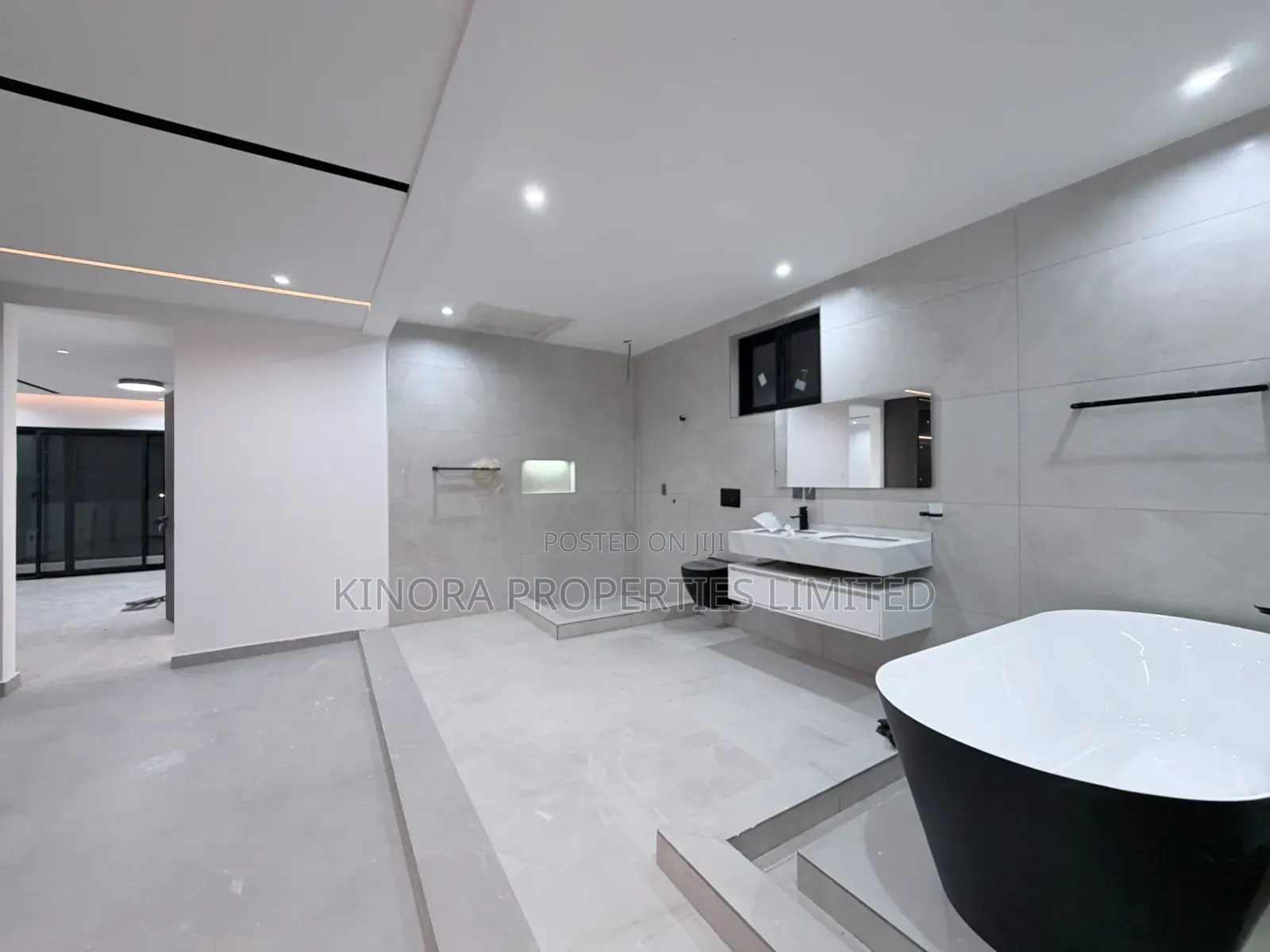 4bdrm Duplex in School Junction for sale