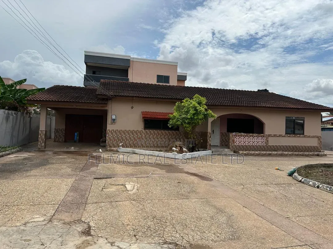 3bdrm House in Felmic Real Estate, Ghana Link Area for sale