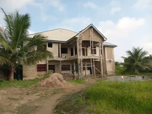 9bdrm House in Sam Properties, Nyanyano for sale