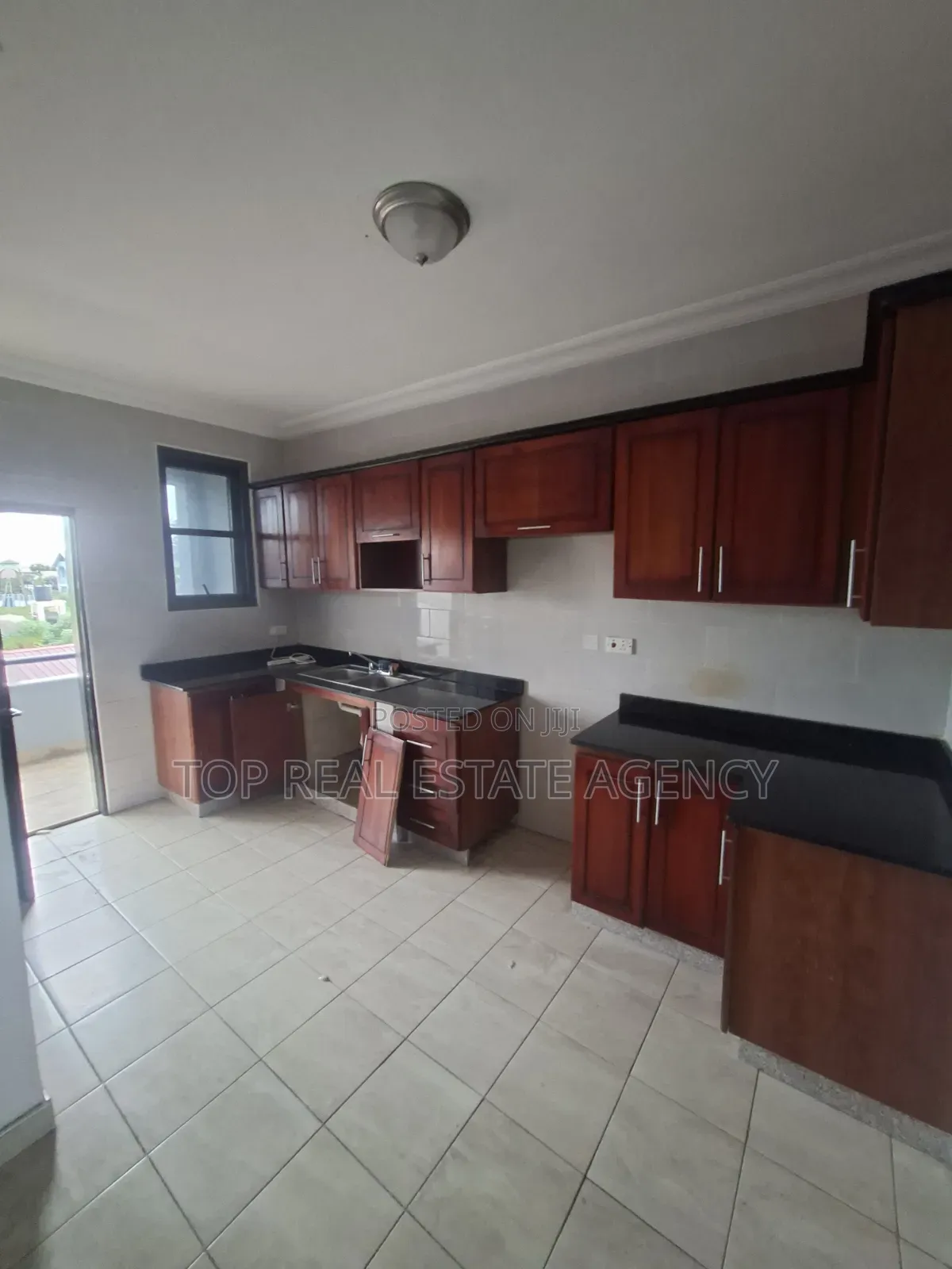 3bdrm Apartment in ,,Parakoe, Ga East Municipal for rent