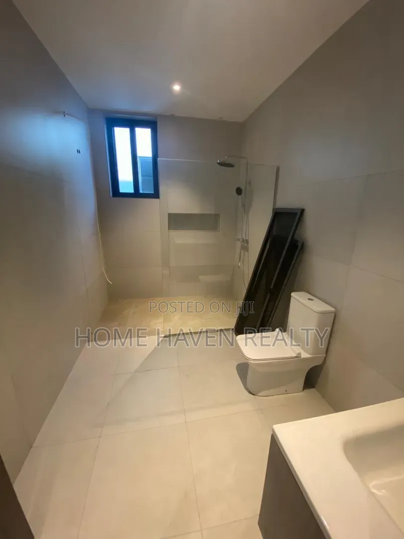 4bdrm House in Spintex Comm 18, Baatsona Total for sale