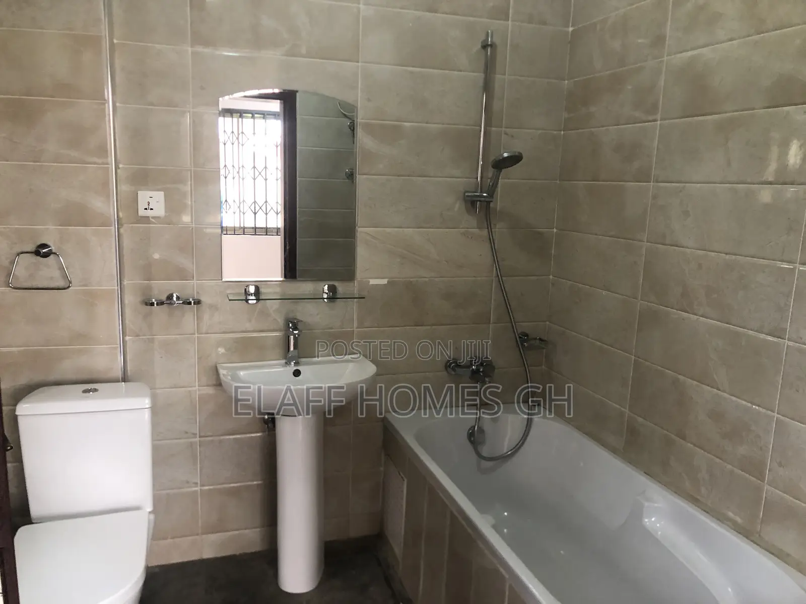 2bdrm Apartment in Elaffhomesgh, Otano for rent