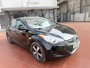 Hyundai Elantra GLS Sedan FWD (1.8L 4cyl 6A) 2013 Black