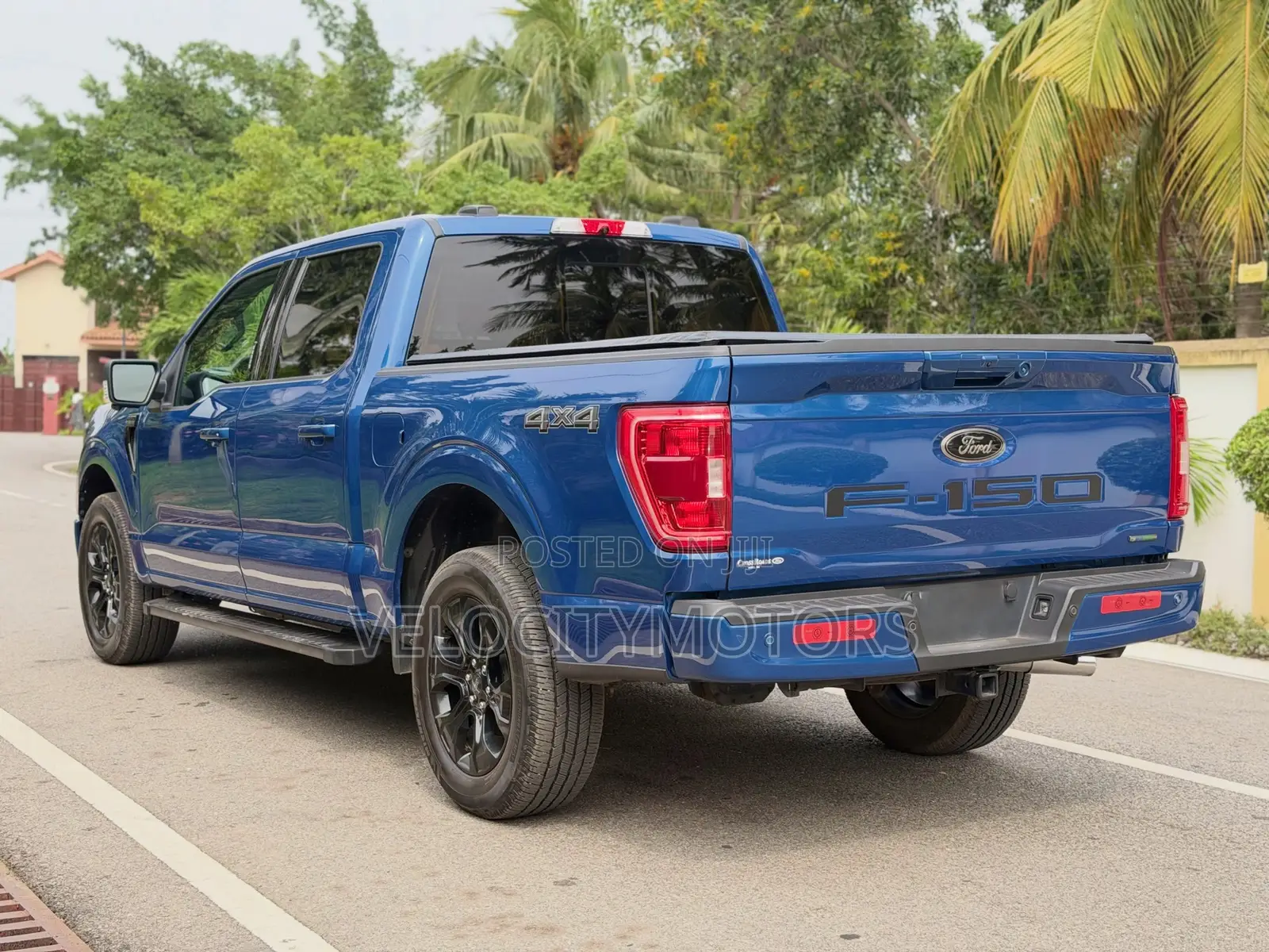 Ford F-150 XLT 2022 Blue