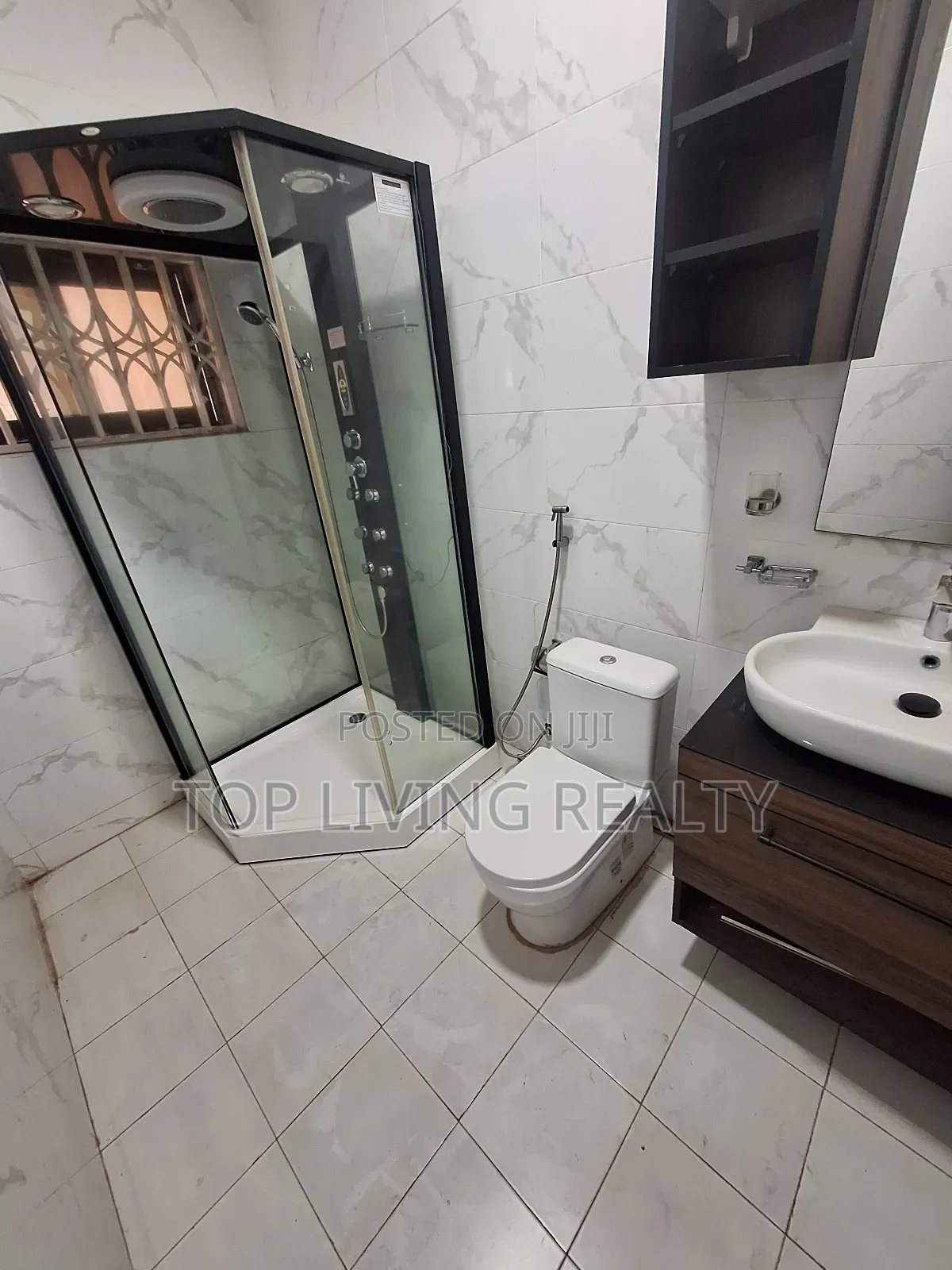 4bdrm Duplex in Legon Hills, Ashaley Botwe for rent