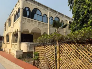 6bdrm Mansion in Ridge for sale