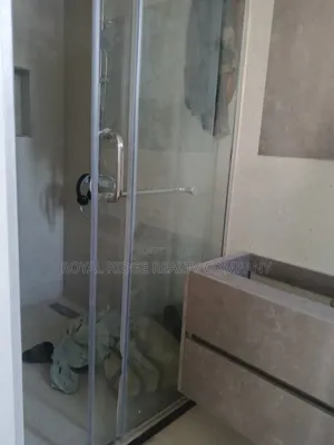 4bdrm Townhouse / Terrace in Burma Hills Close To, Accra Metropolitan