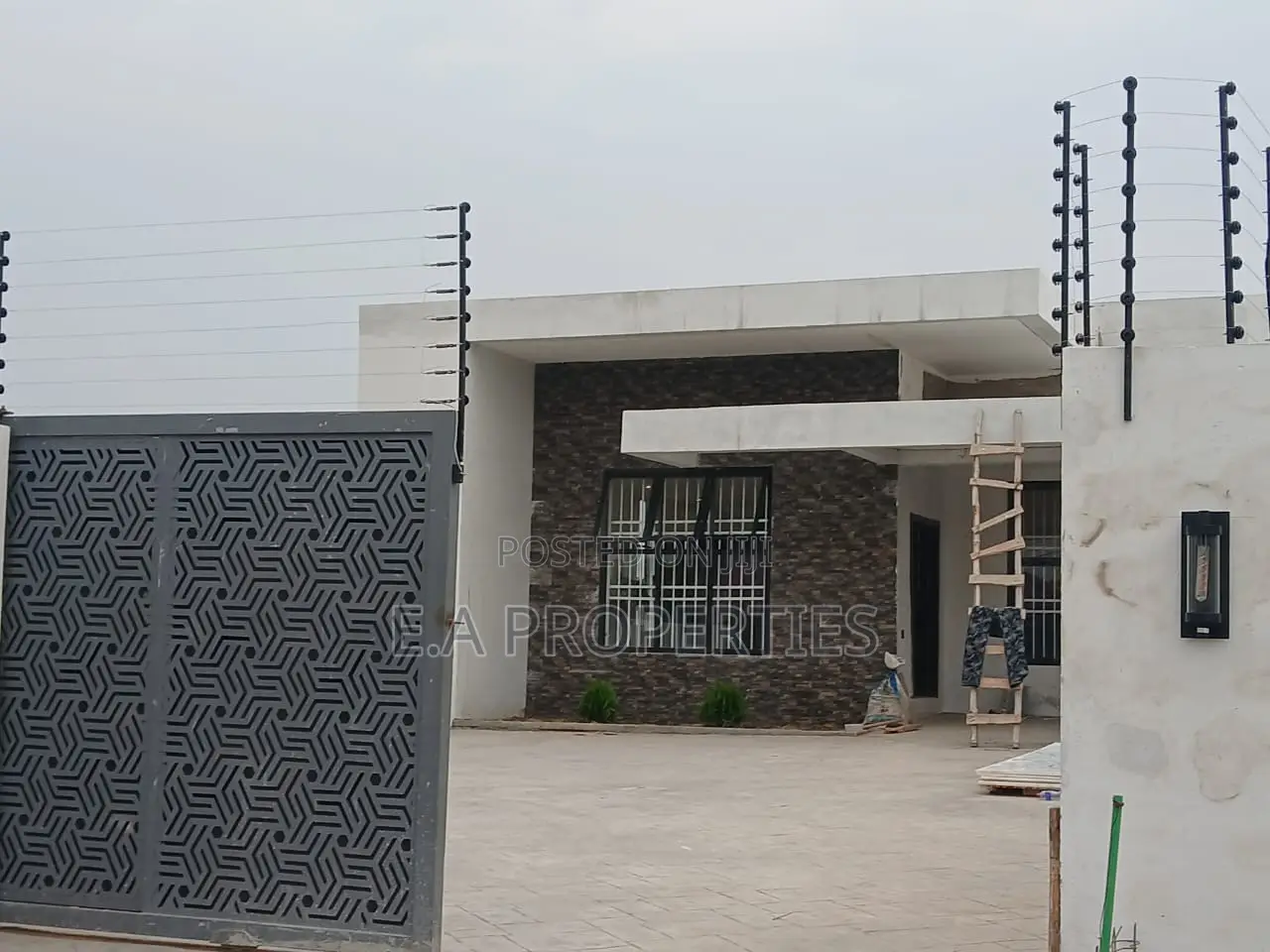 3bdrm House in Ea Properties, School Junction for sale