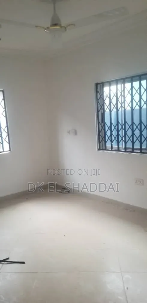 4bdrm House in Pokuase for sale