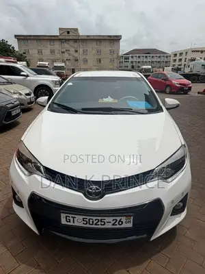 Toyota Corolla S 4dr Sedan (1.8L 4cyl CVT) 2016 White