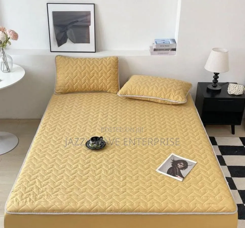 Waterproof Bedsheet / Mattress Cover