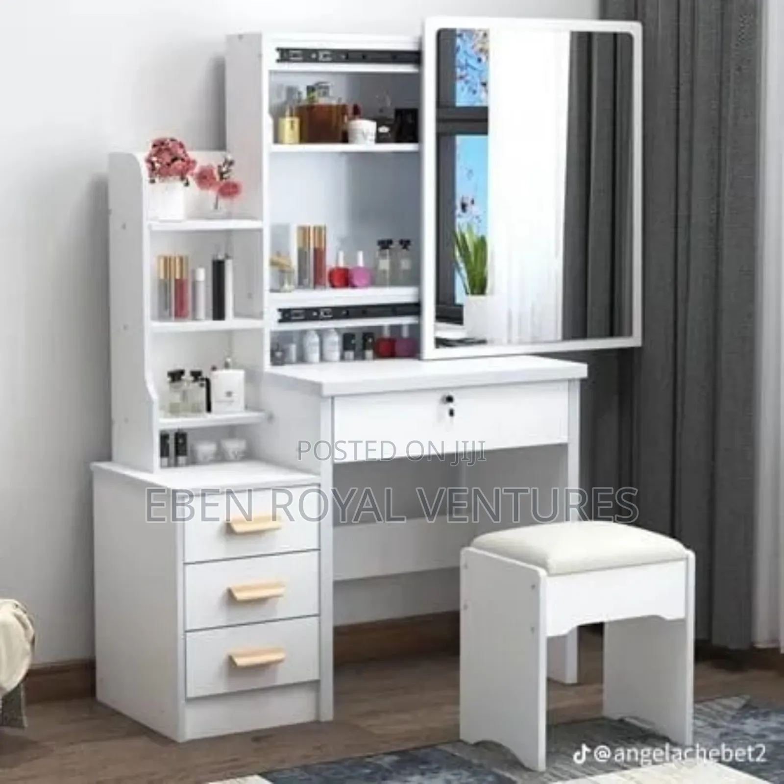 Bedroom Cabinet With Dressing Mirror