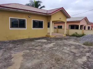 3bdrm House in Kasoa Adade Last Top for rent