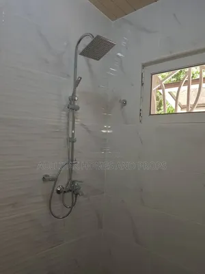 4bdrm House in Lakeside for rent