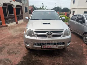 Toyota Hilux 2012 Silver