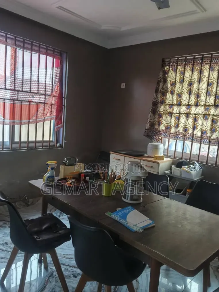 4bdrm House in Madina, Ga East Municipal for sale