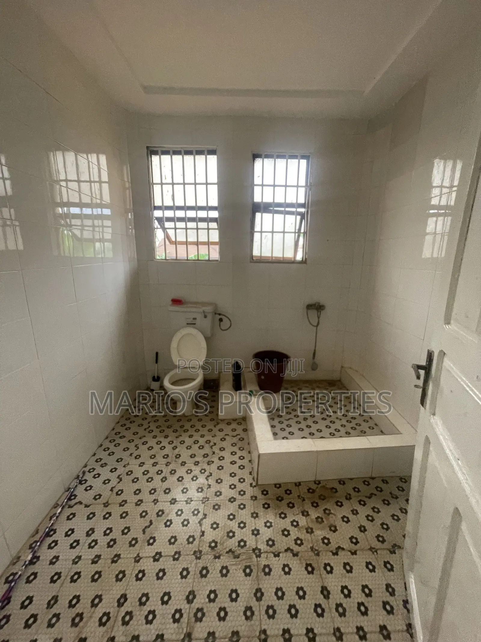 5bdrm House in Mario’S Properties, Adjiriganor for rent