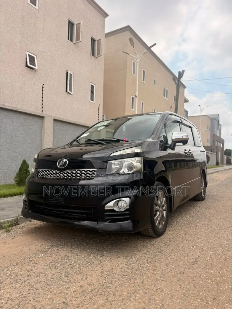 Toyota Voxy ZS Kirameki II 2WD 8-Seater 2011 Black