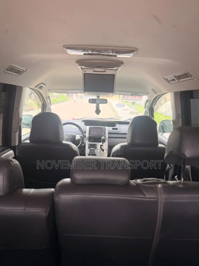 Toyota Voxy ZS Kirameki II 2WD 8-Seater 2011 Black